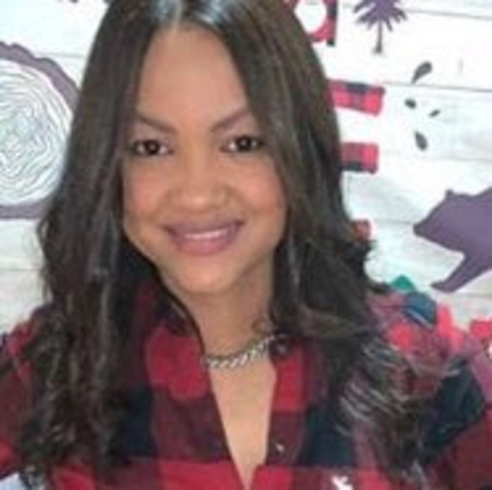 Meet your Posher, Mariela